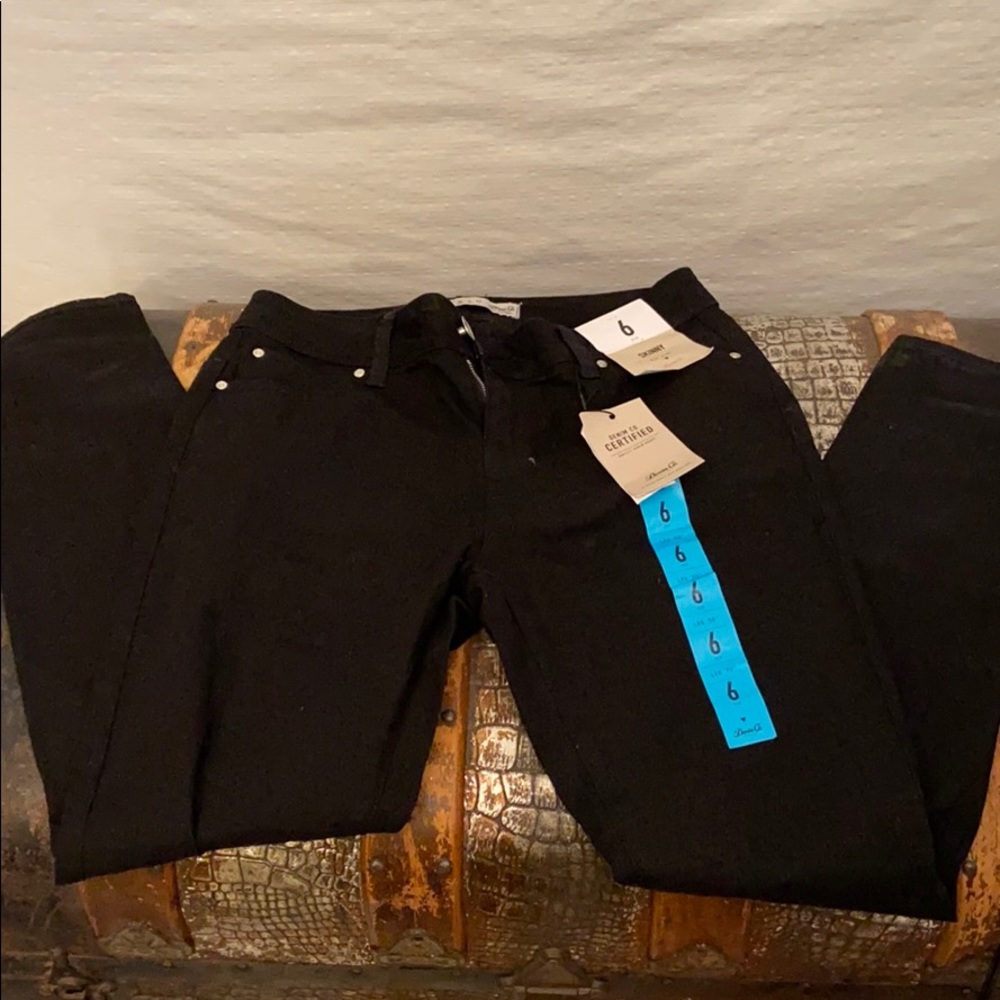 New Black Mid-rise Skinny Jeans